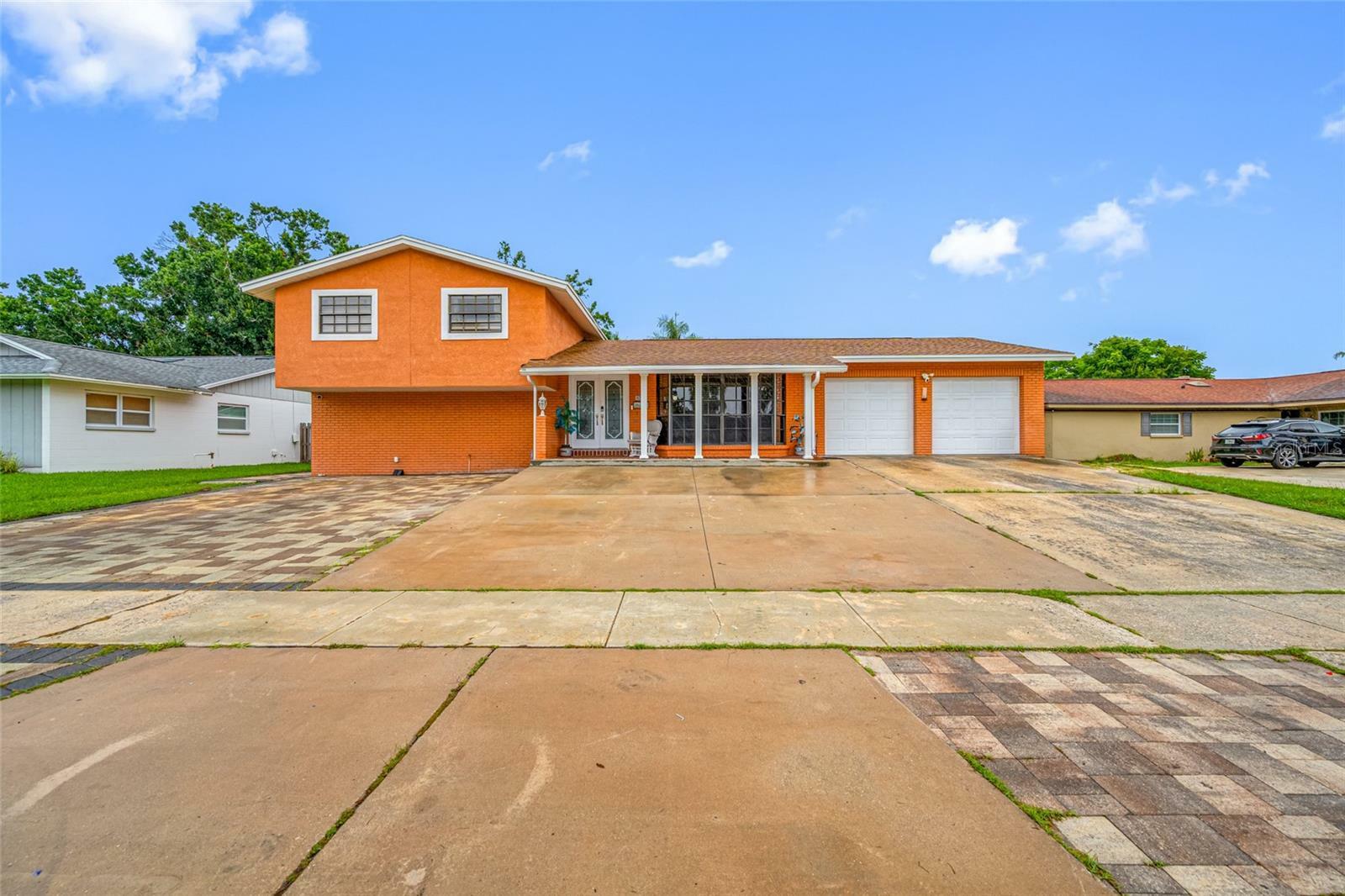 Property Photo: 8309 W Elm Street FL 33615