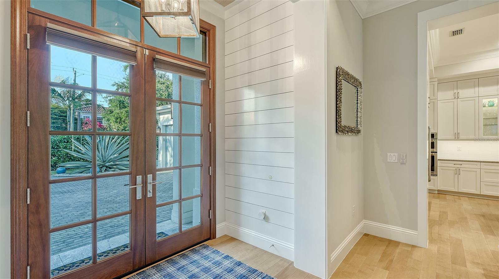 Property Photo: 1530 Pine Bay Drive FL 34231