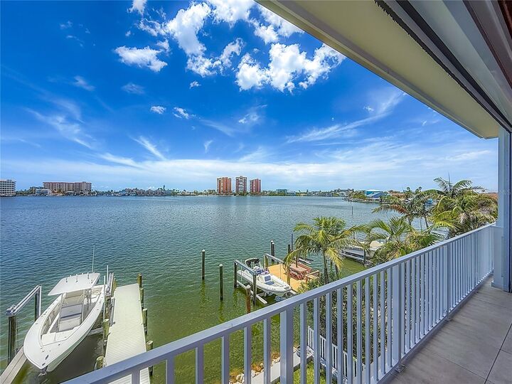 Property Photo: 17715 Wall Circle FL 33708