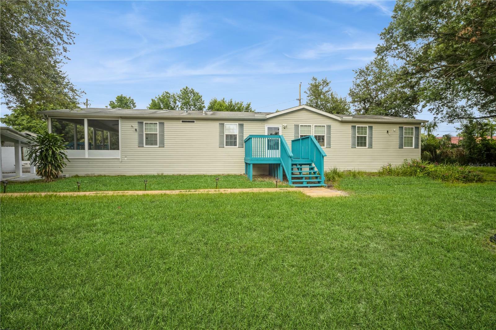 Property Photo: 4105 Silvercrest Lane FL 33511