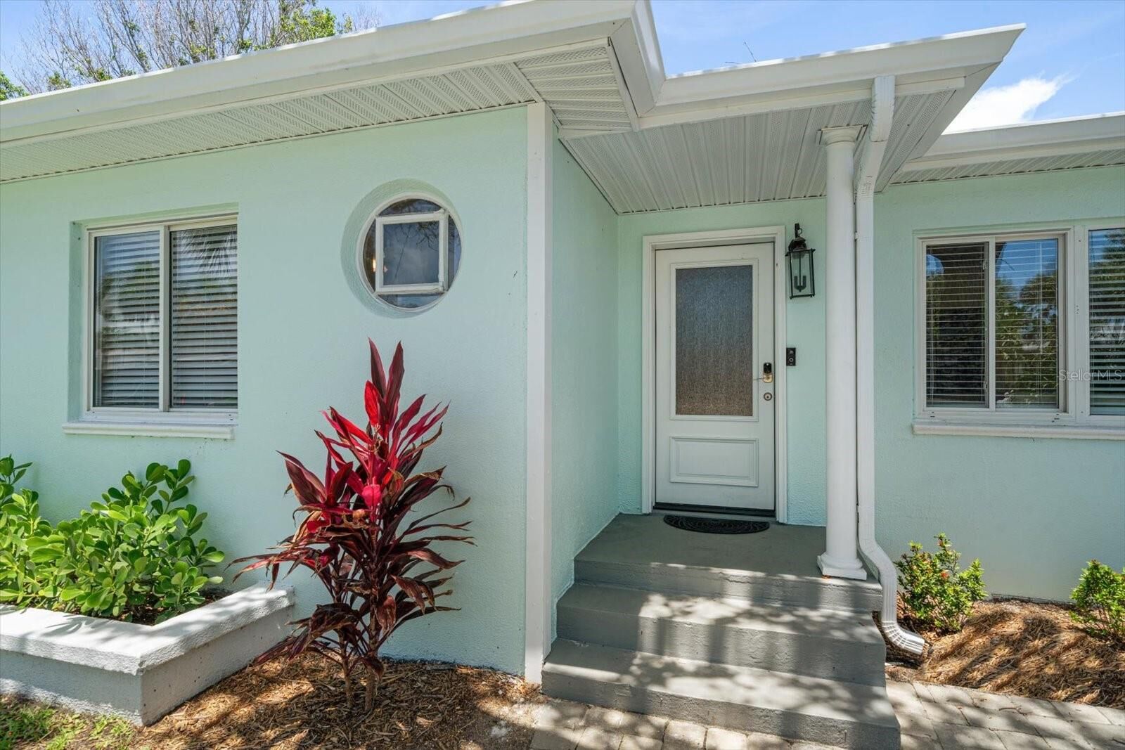 Property Photo:  745 Bruce Avenue  FL 33767 