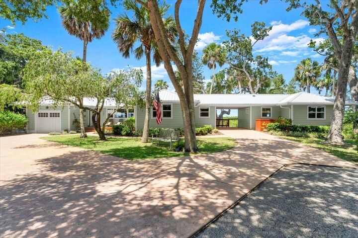 Property Photo:  101 Azalea Circle  FL 32168 