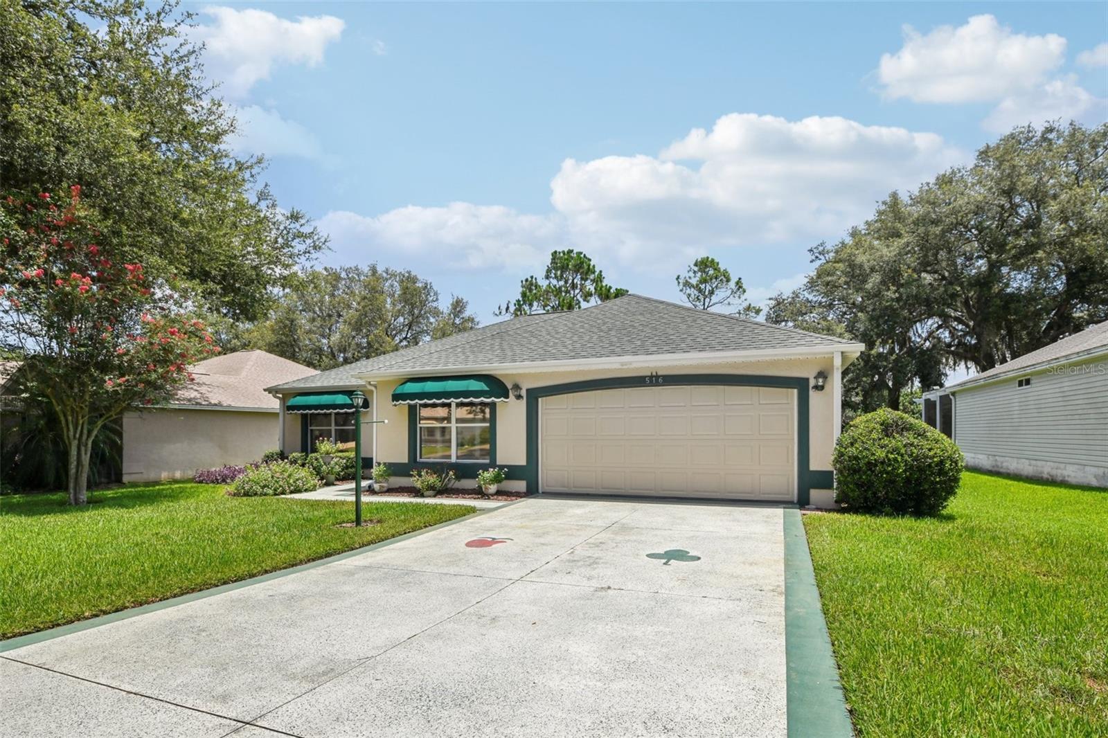 Property Photo: 516 Loma Paseo Drive FL 32159