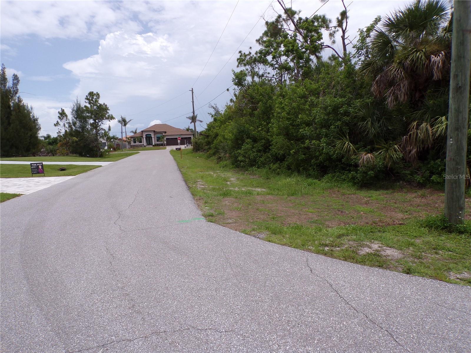 Property Photo: 10416 Sarasota Road FL 33981