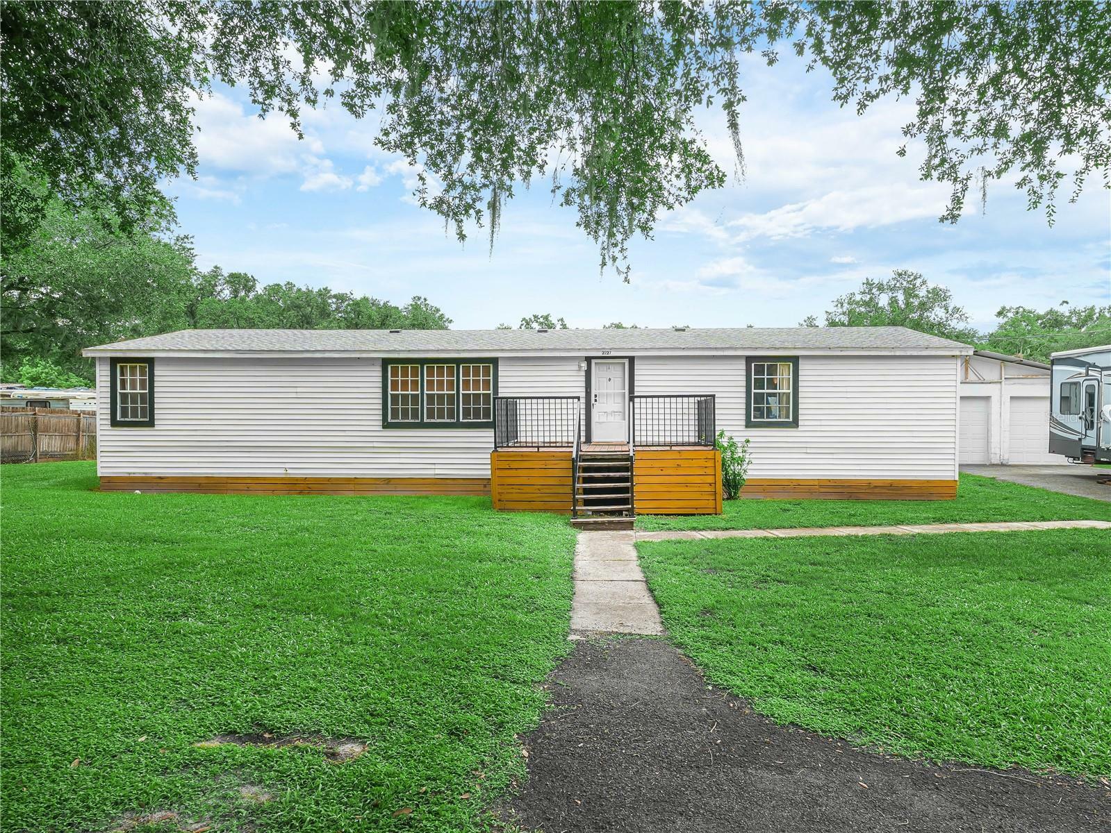Property Photo: 2227 Bruton Road FL 33565