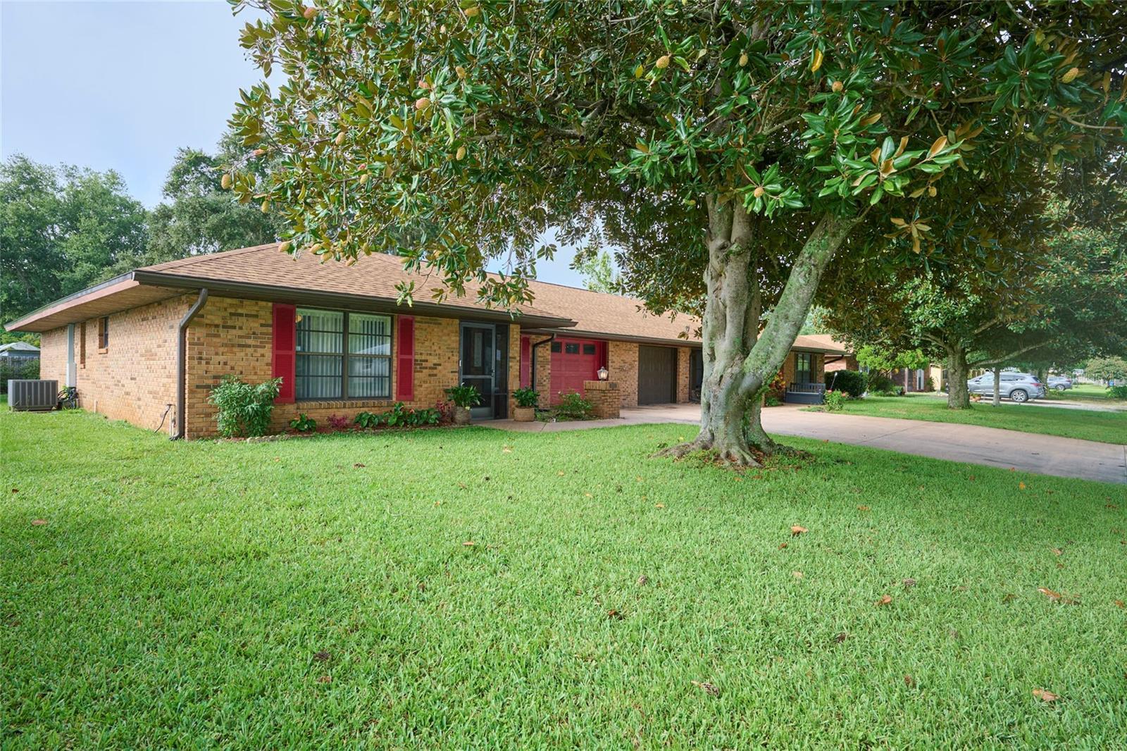 Property Photo: 4719 Mercado Drive FL 33872