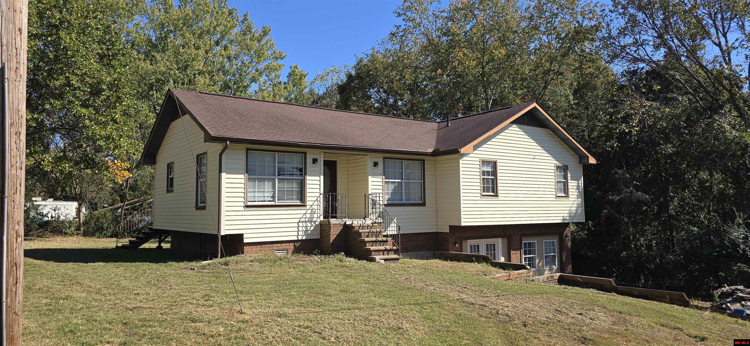 Property Photo: 187 Town Park Way AR 72653