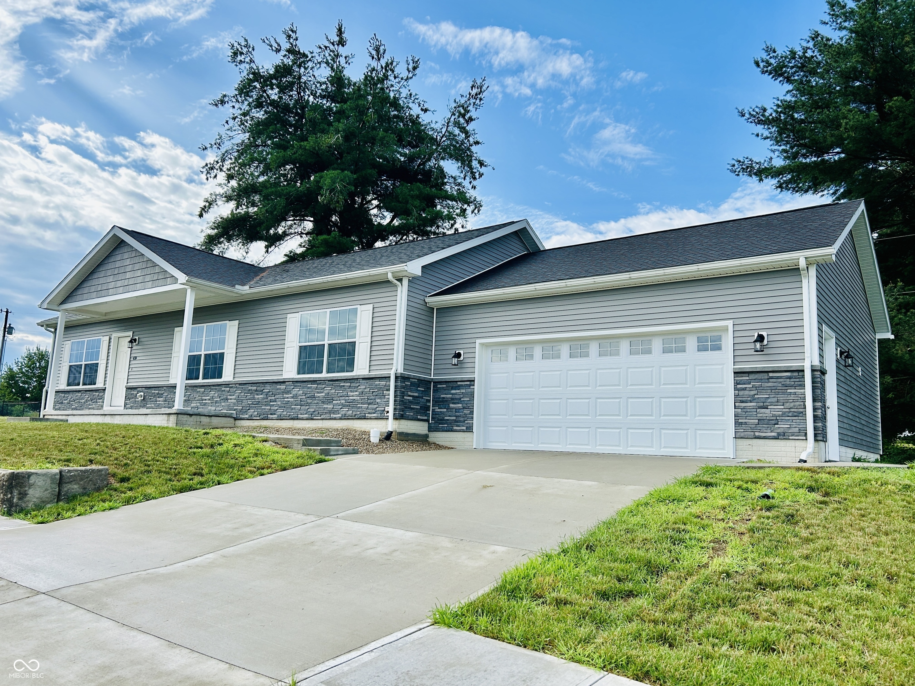 Property Photo: 10 Doe Creek Circle IN 46120