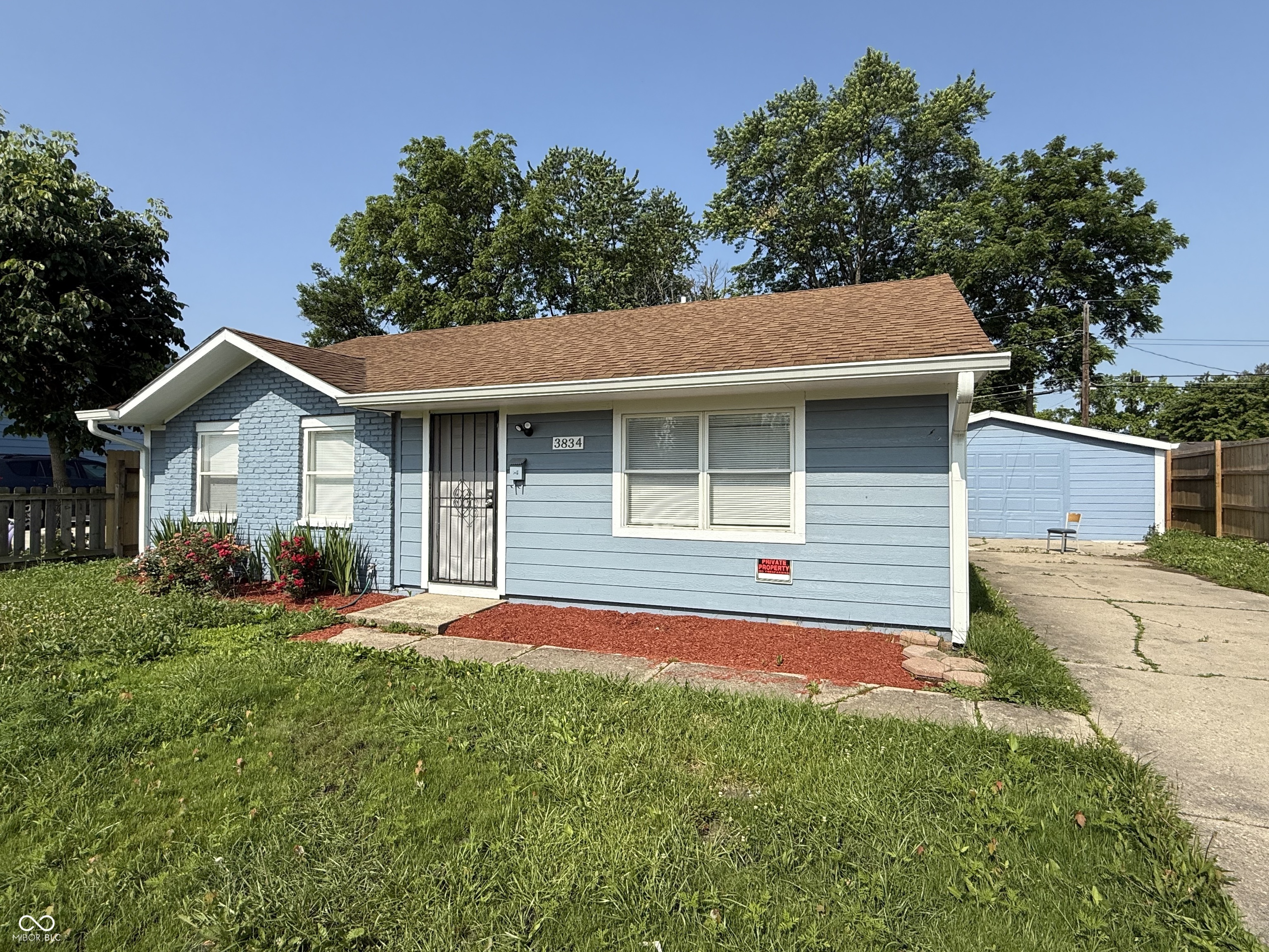 3834 N Mitthoefer Road  Indianapolis IN 46235 photo