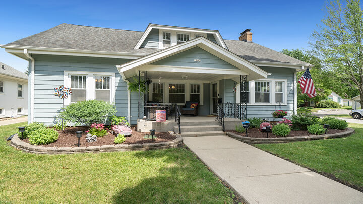 Property Photo: 2003 Melrose Street IL 61103