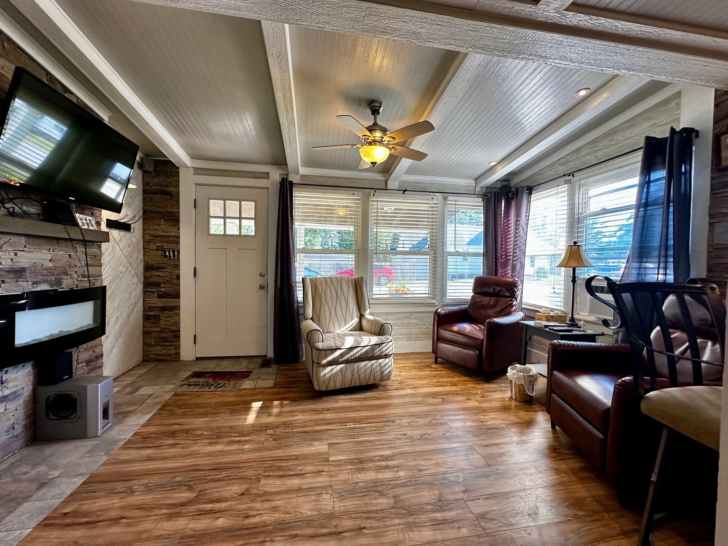 Property Photo:  415 W Johnson Street  IL 61727 