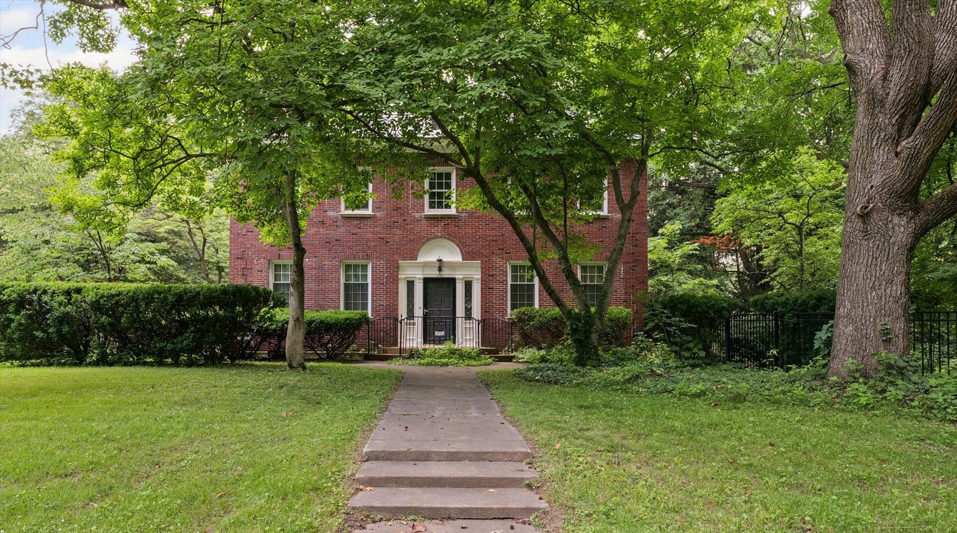 Property Photo:  1109 S Douglas Avenue  IL 61801 