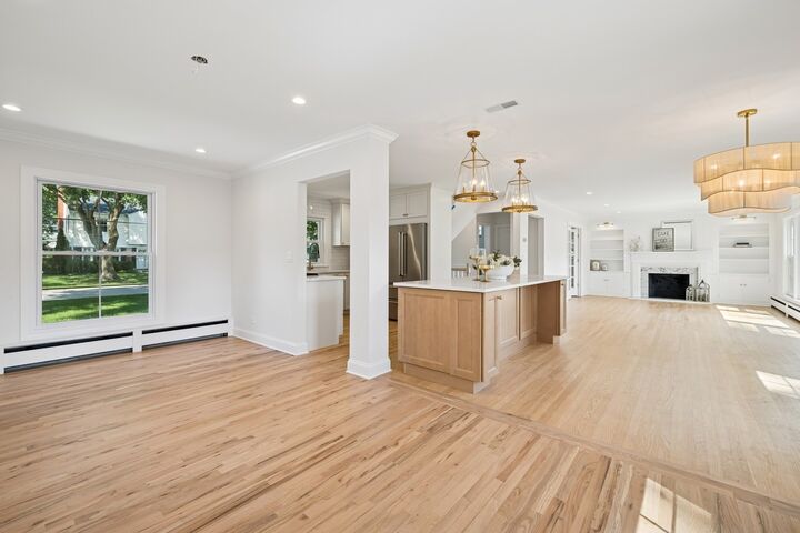 Property Photo: 201 S Stratford Road IL 60004
