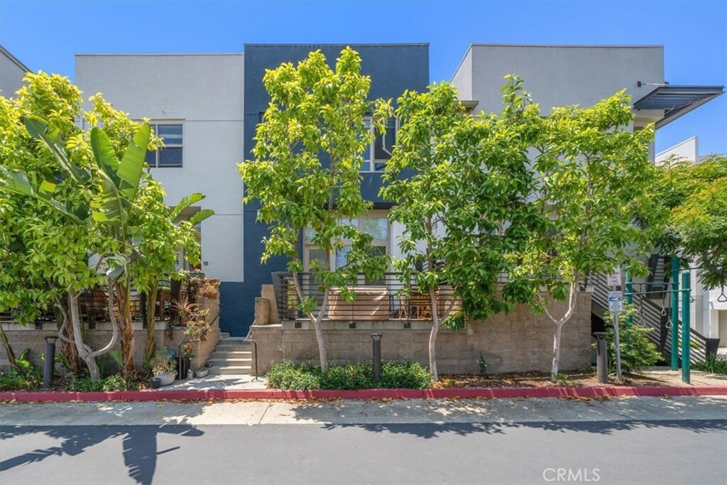 Property Photo: 5405 W 149th Place 14 CA 90250