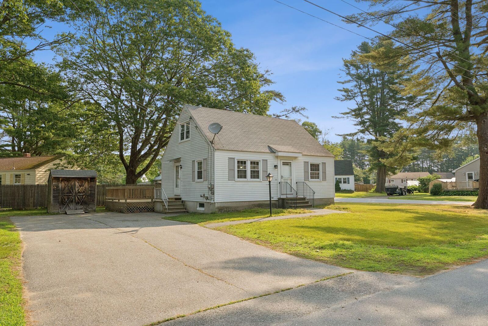Property Photo: 20 Riverview Drive ME 04011