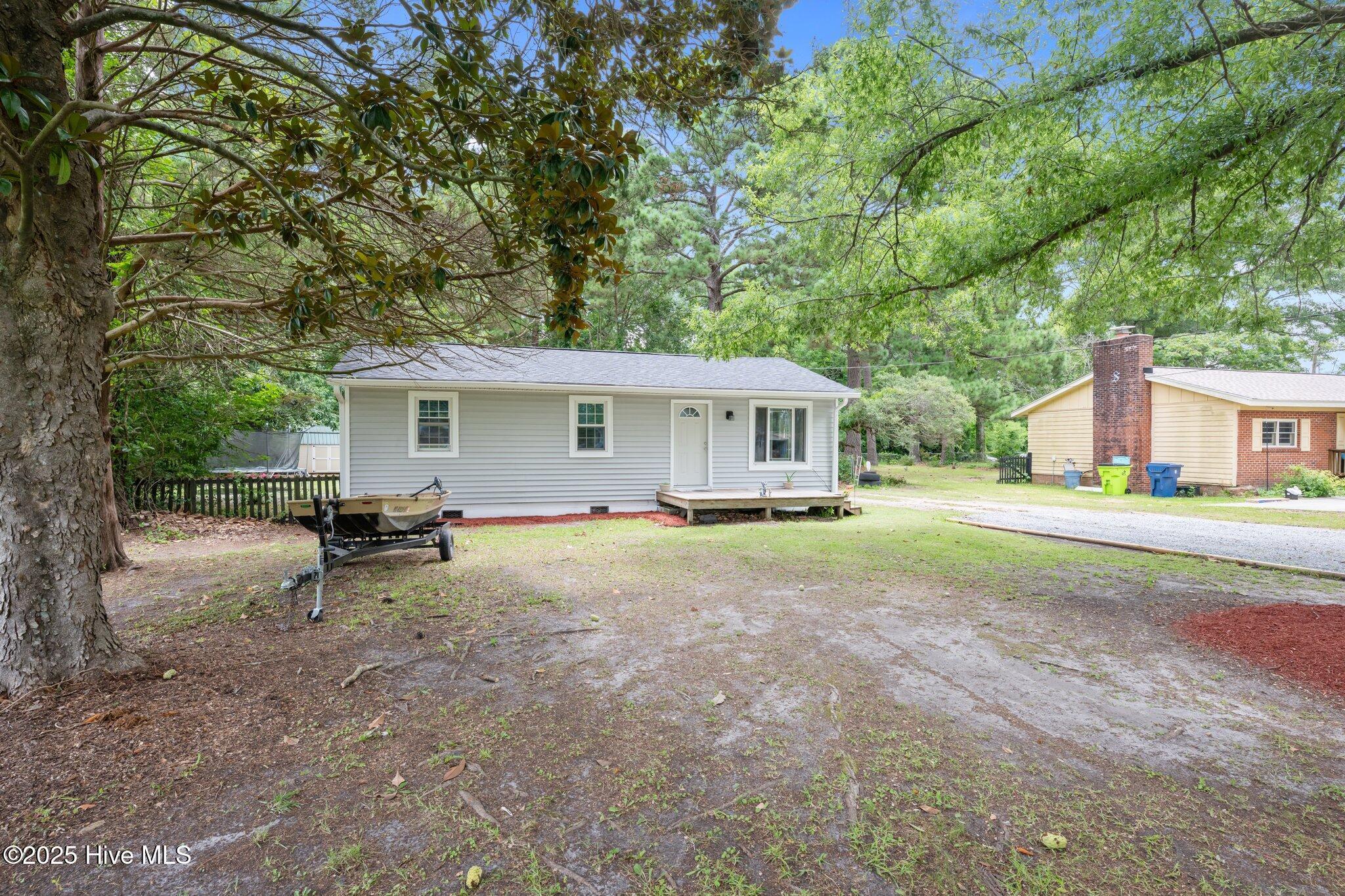 Property Photo:  210 Fairview Street  NC 28532 