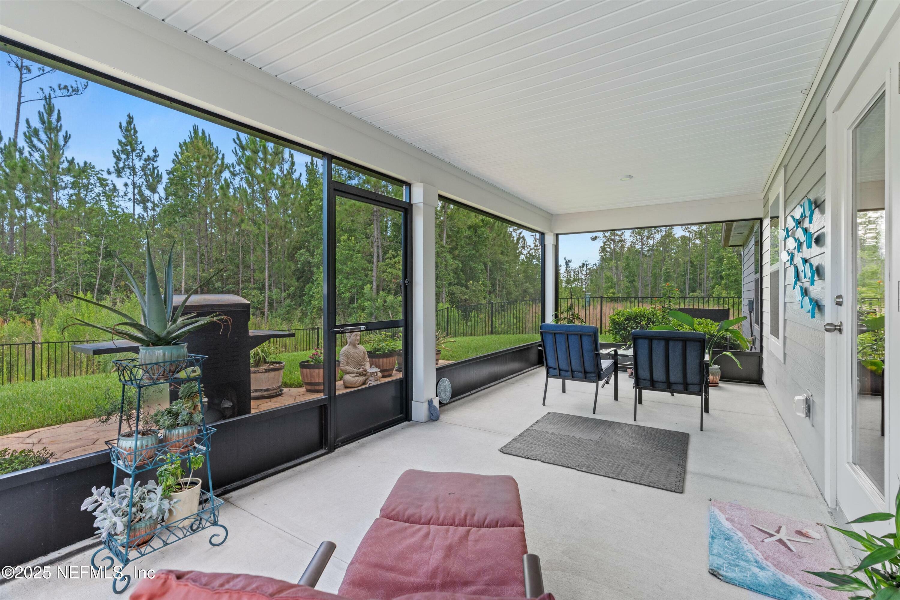 Property Photo: 11990 Cabana Road FL 32256