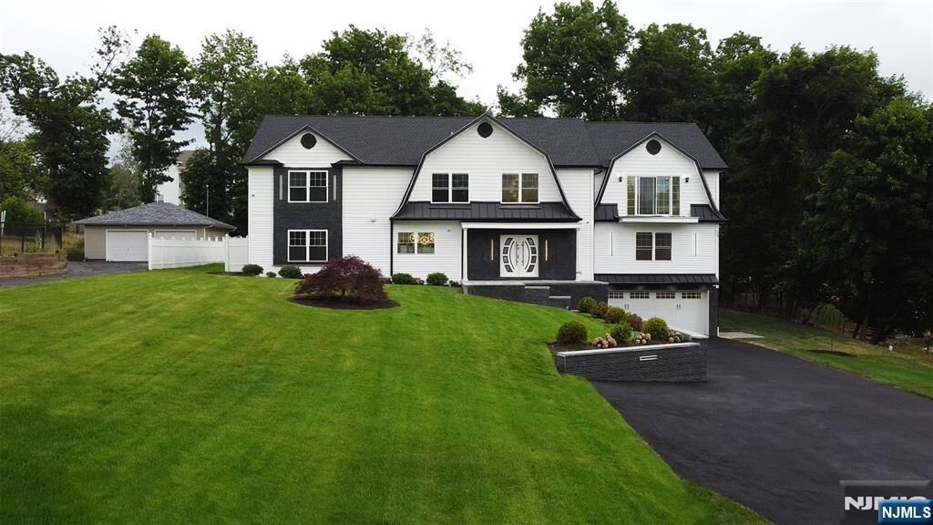 Property Photo:  37 Overlook Avenue  NJ 07508 