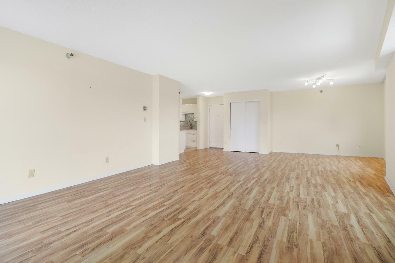Property Photo:  66 9th Street E 1315  MN 55101 