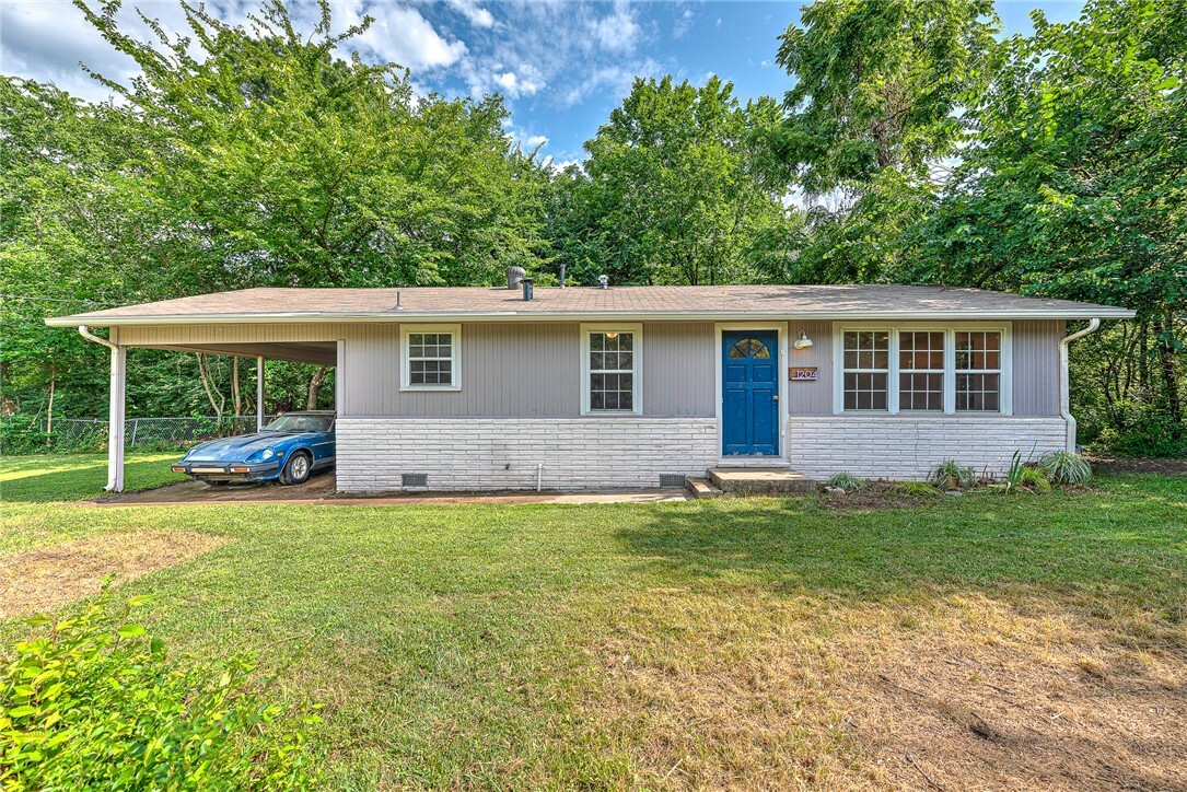 1204 W Carter Street  Fayetteville AR 72703 photo