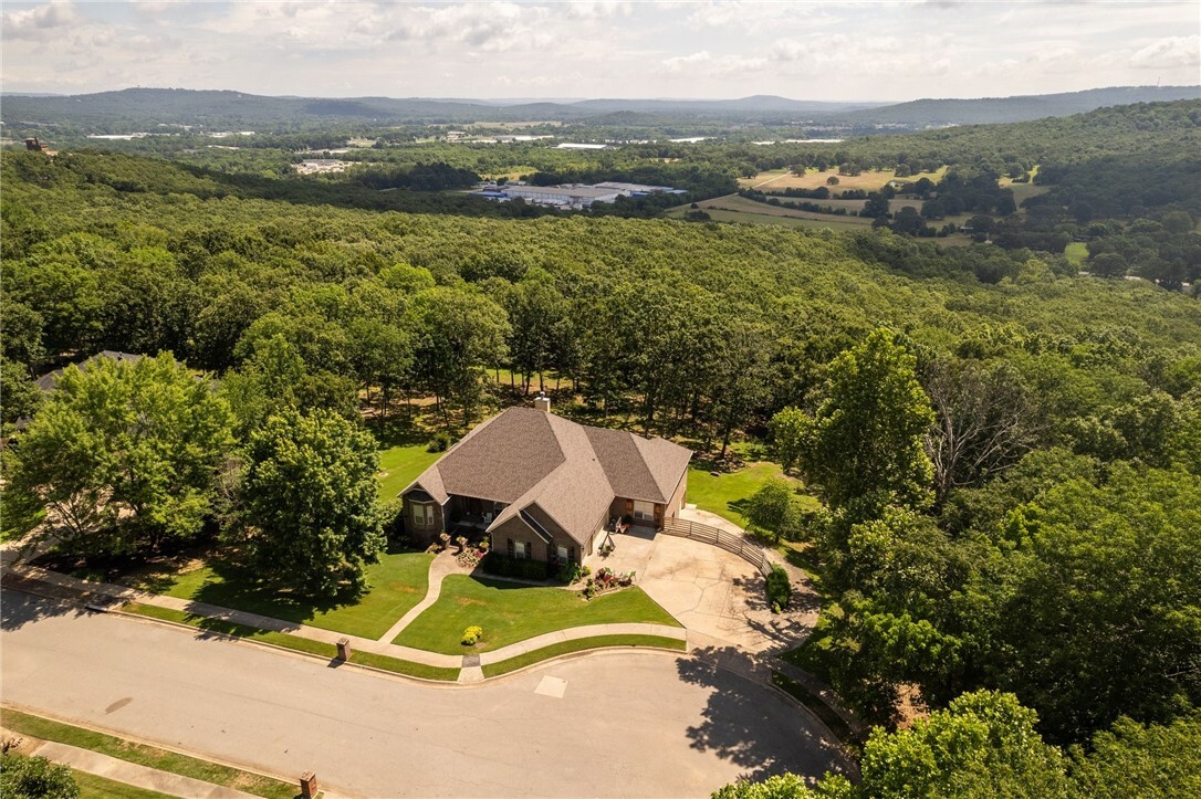 492 E Fairway Lane  Fayetteville AR 72701 photo