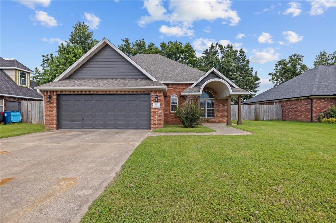 Property Photo: 507 College Place AR 72712