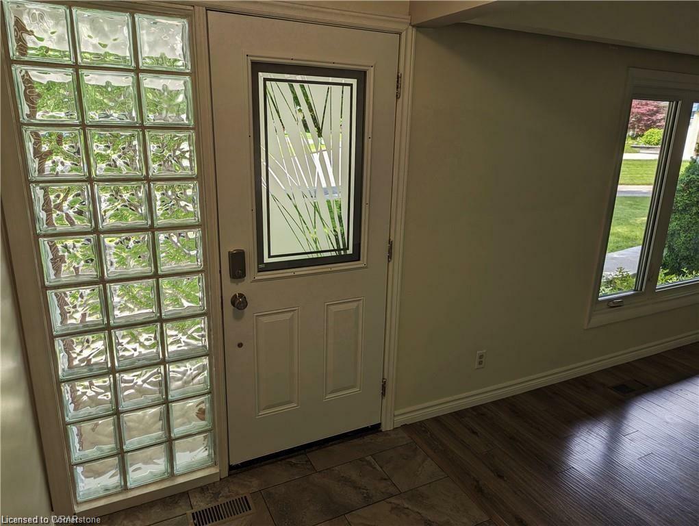 Property Photo: 26 Springbank Crescent Main ON N2M 4P7
