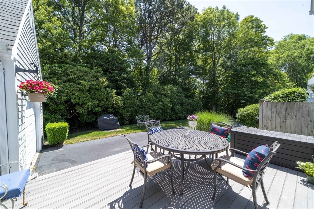 Property Photo:  4 Square Rigger Ln  MA 02601 