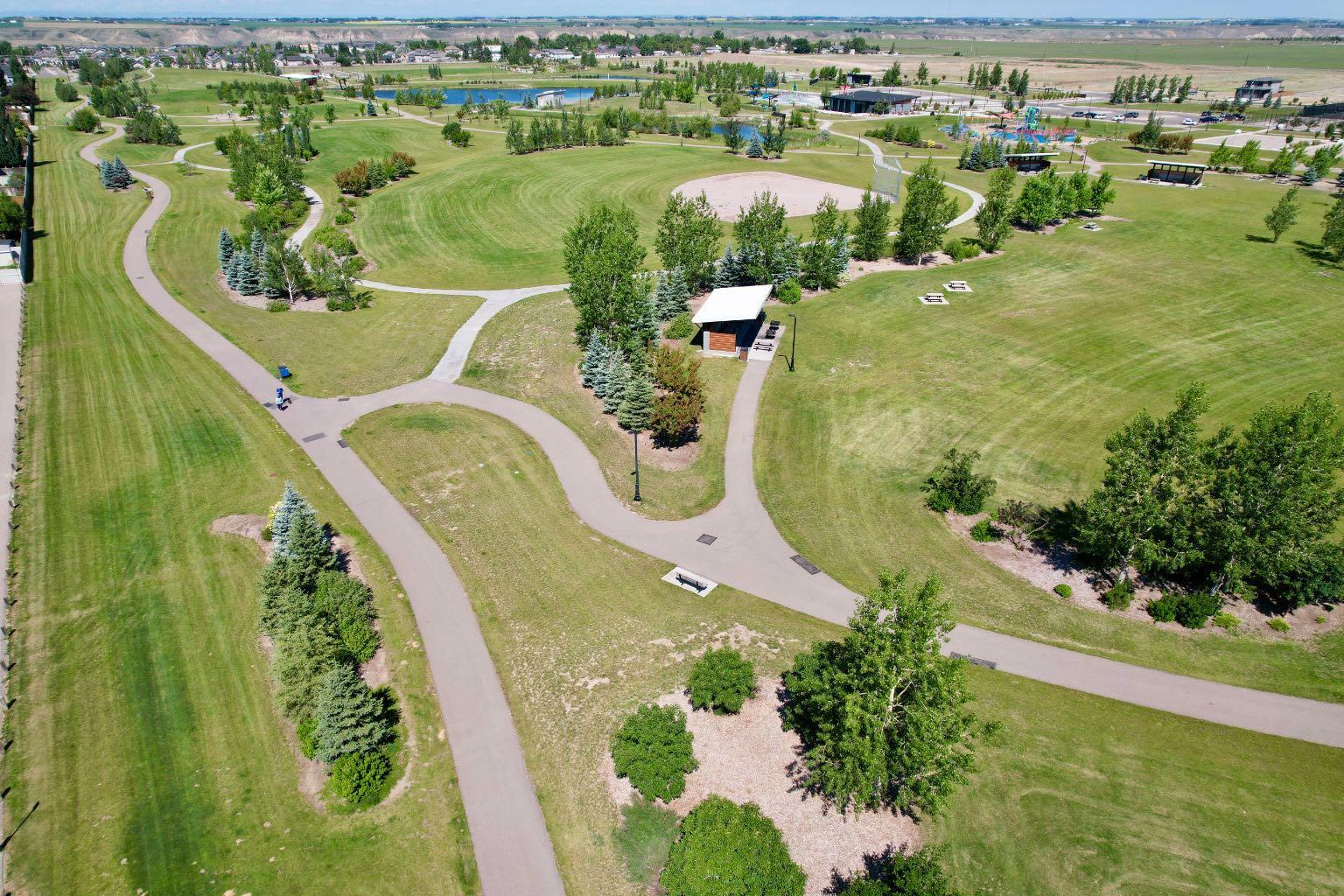 Property Photo: 284 Cougar Way N 6 AB T1H 6T9