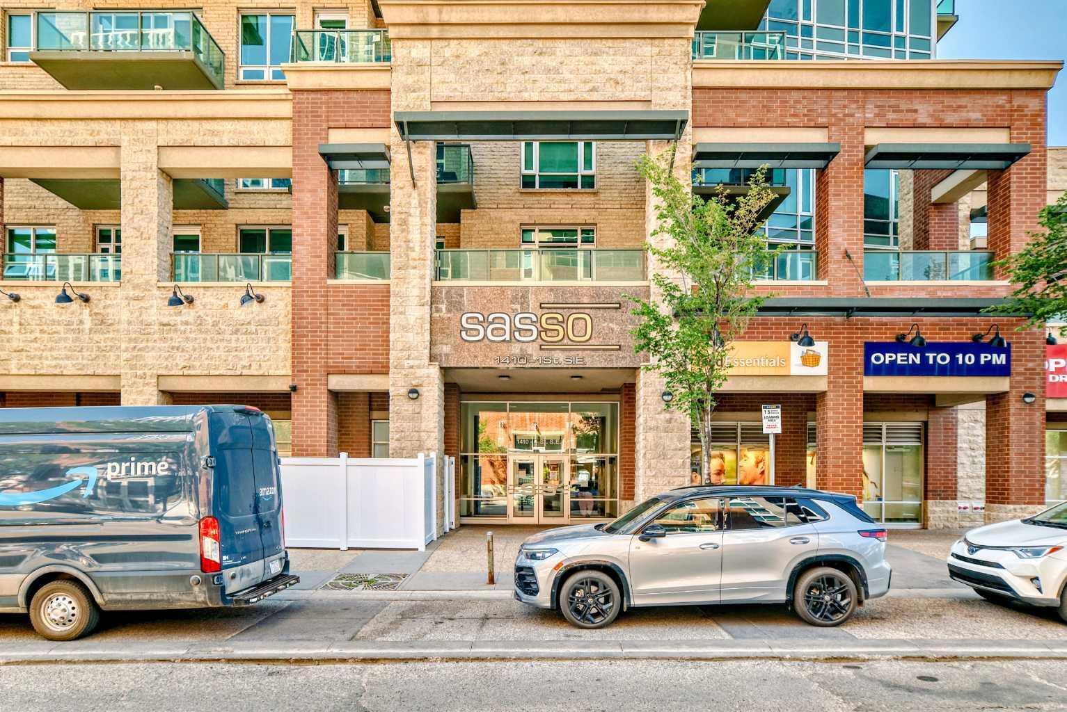 Property Photo: 1410 1 Street SE 305 AB T2G 5T7