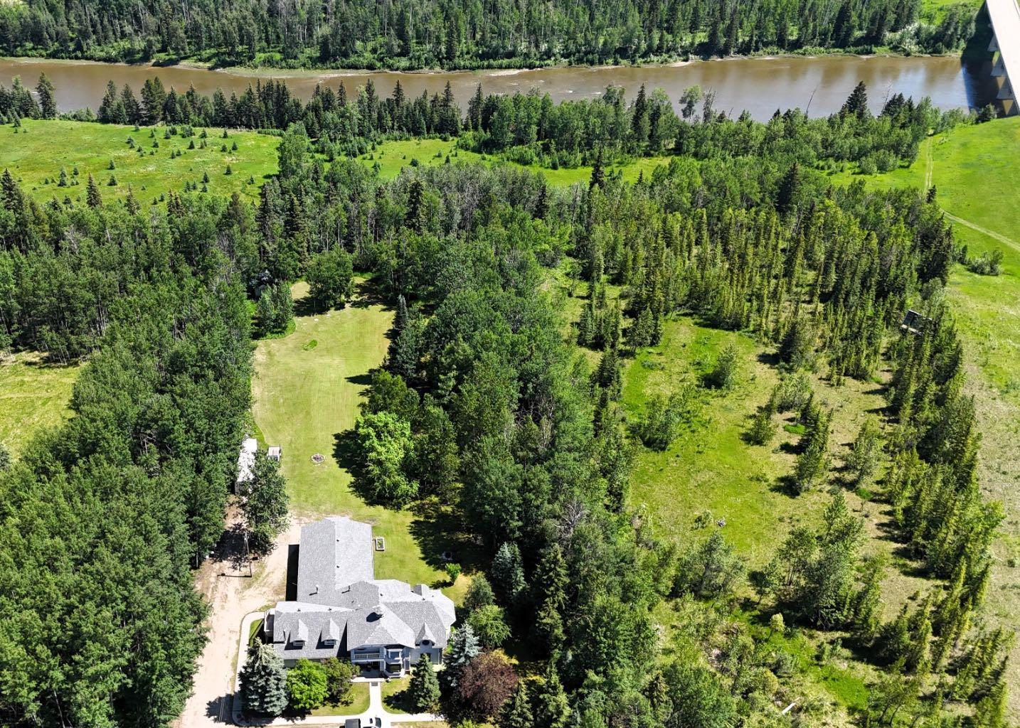 Property Photo:  53305 Range Road 165  AB T7E 3K4 