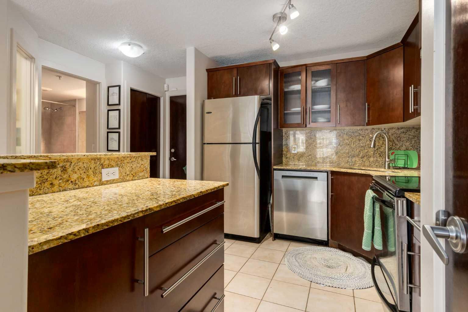 Property Photo: 317 19 Avenue SW 310 AB T2S 0E1