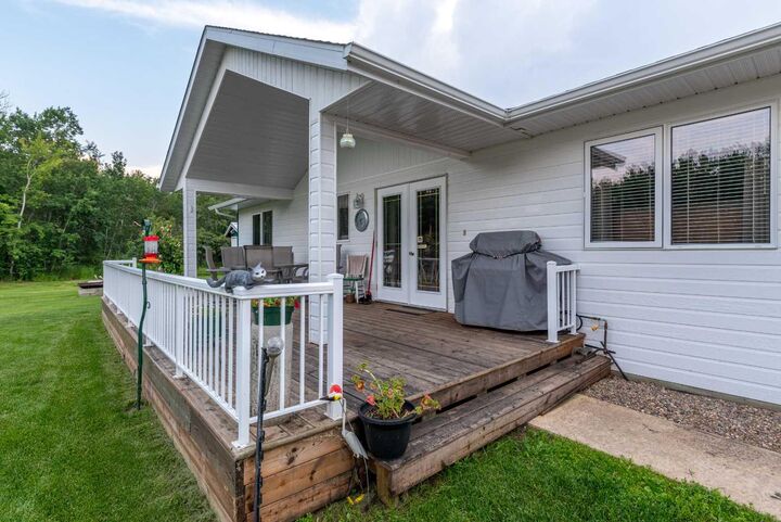 Property Photo: 202 Lakeshore Drive SK S0M 2T0