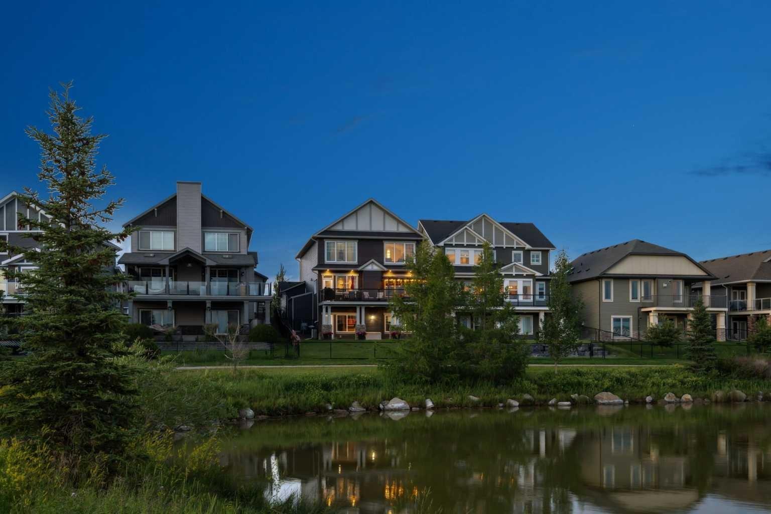 Property Photo:  146 Canals Close SW  AB T4B 0S6 