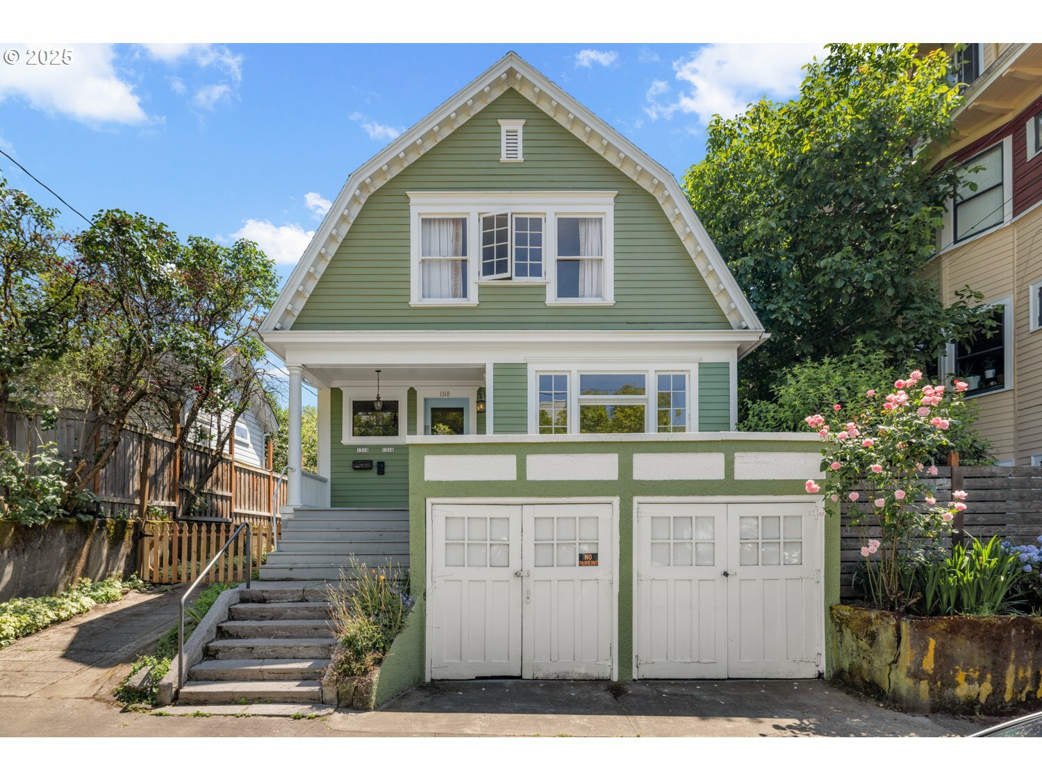 Property Photo: 1316 1318 SE Ash St OR 97214