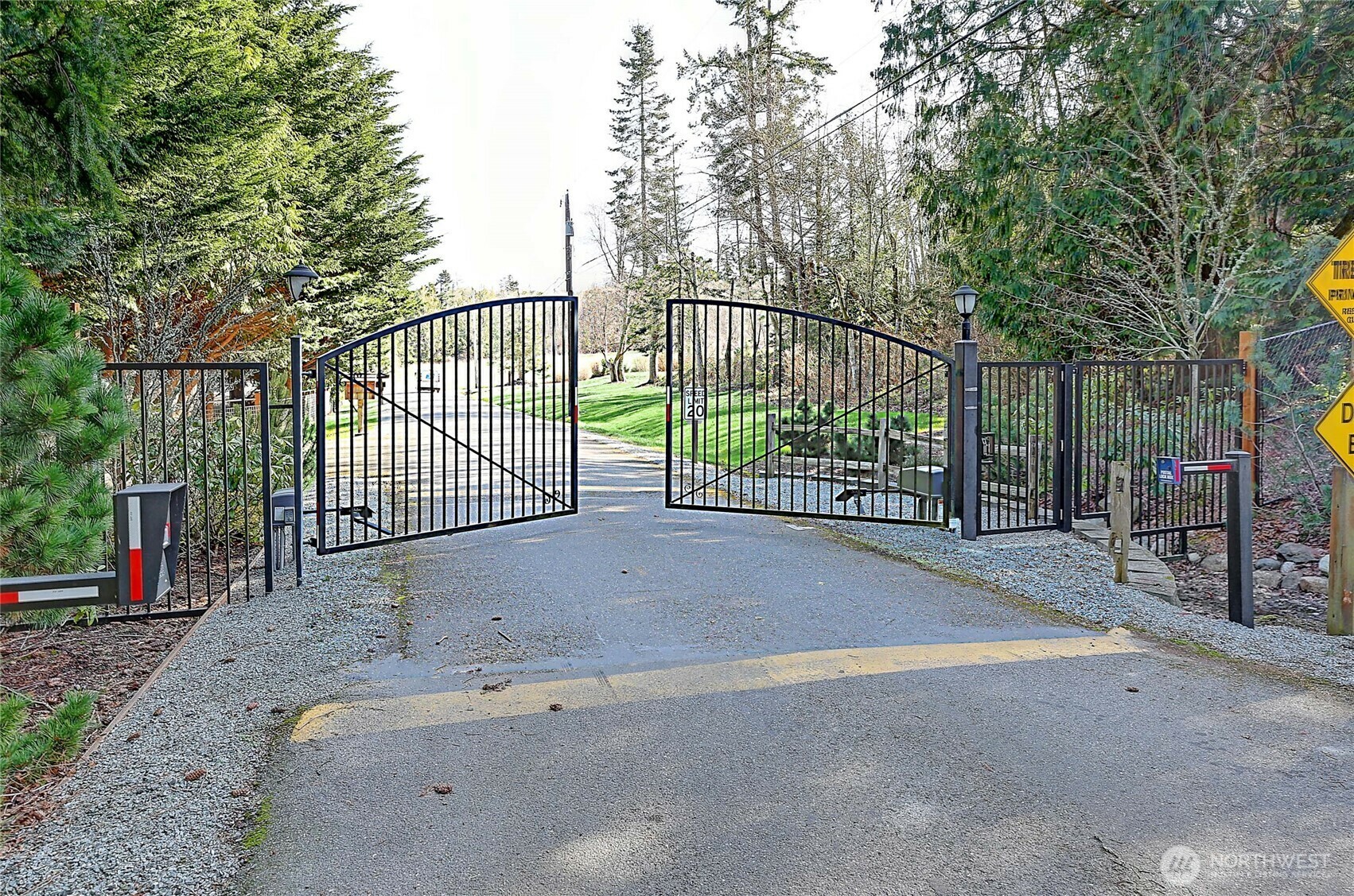 Property Photo: 680 Tillicum Way WA 98282