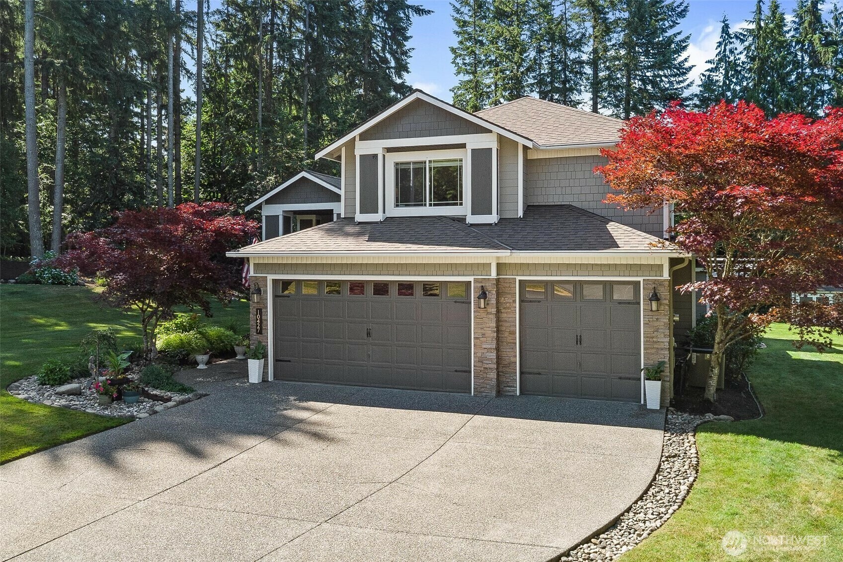 Property Photo: 10427 205th Drive SE WA 98290