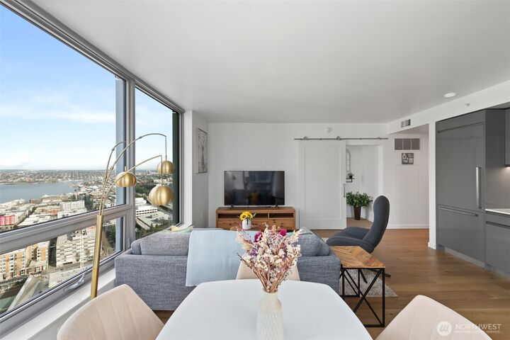 1808  Minor Avenue 3105  Seattle WA 98101 photo