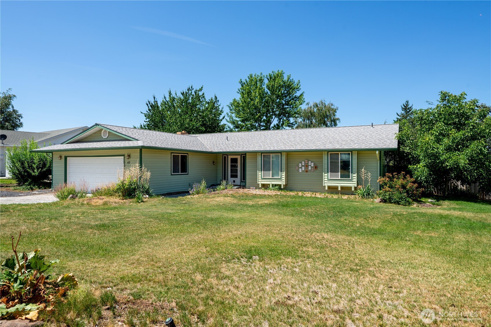 Property Photo: 62 SE Viewmont Drive WA 98837