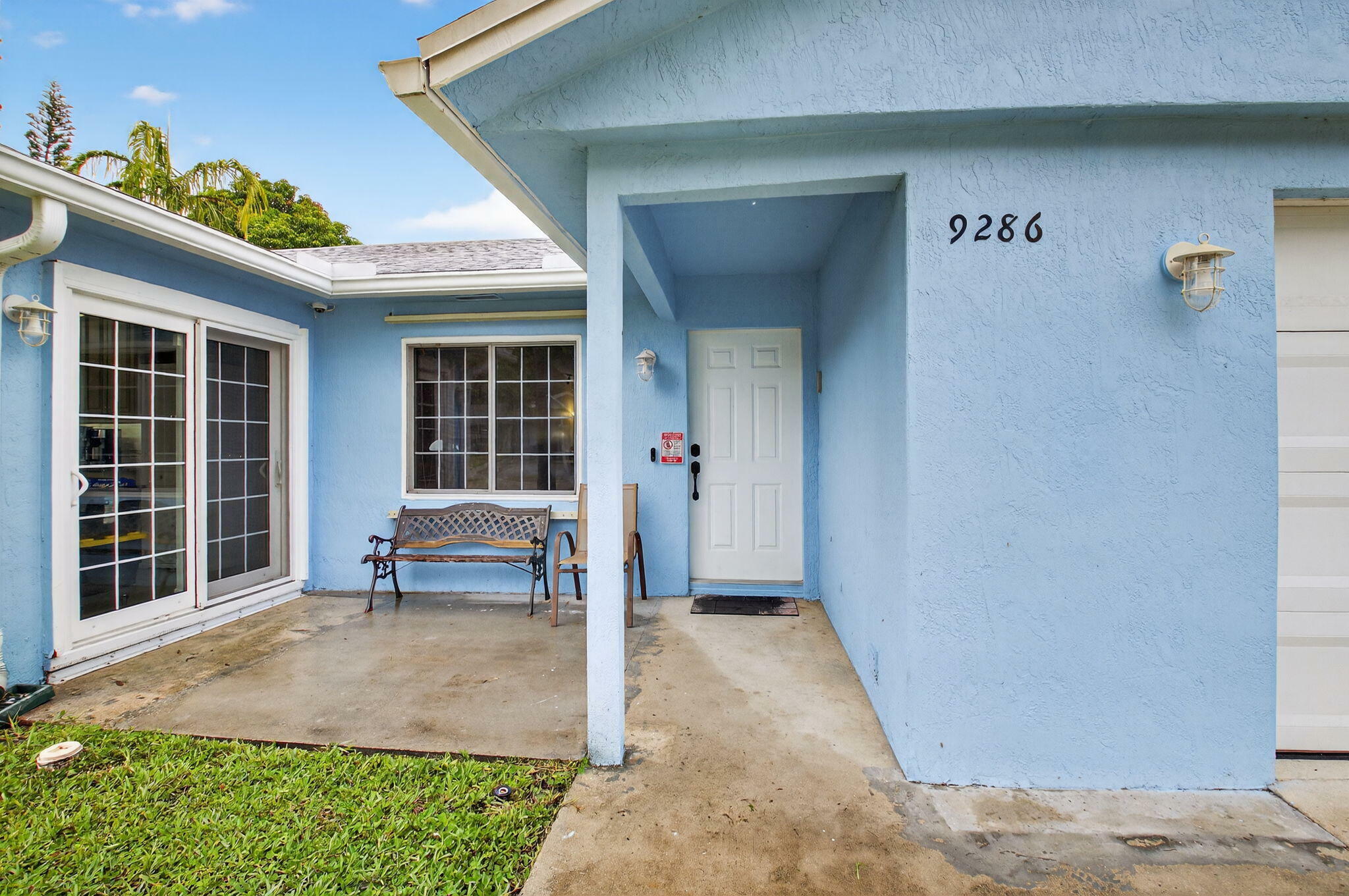 Property Photo: 9286 Longmeadow Circle FL 33436