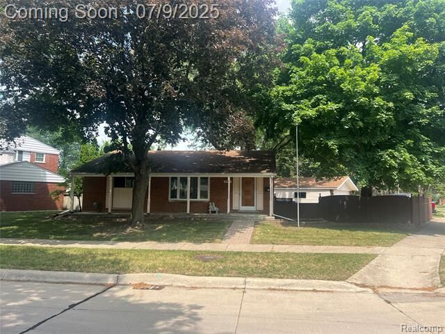 Property Photo:  29508 Roan Drive  MI 48093 