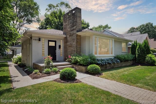 Property Photo:  1124 E Windemere Avenue  MI 48073 