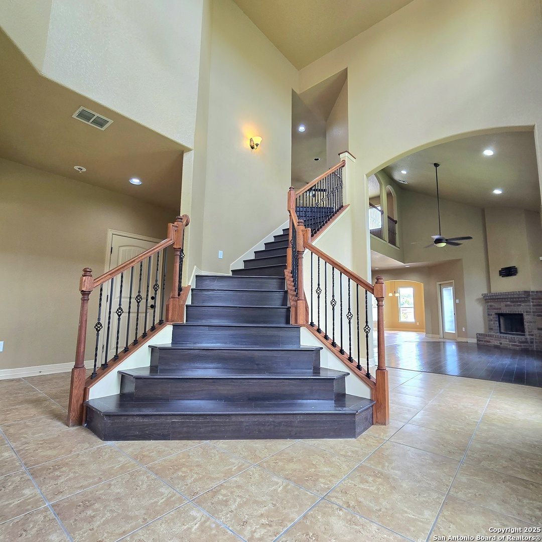 Property Photo: 13700 Trailside Ln TX 78233