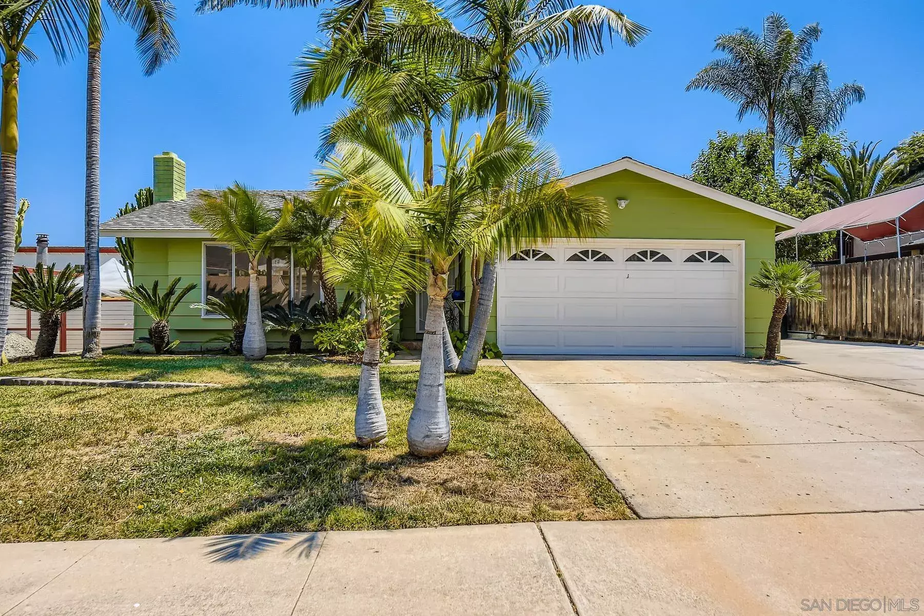 Property Photo:  10009 Woodglen Vista Dr  CA 92071 
