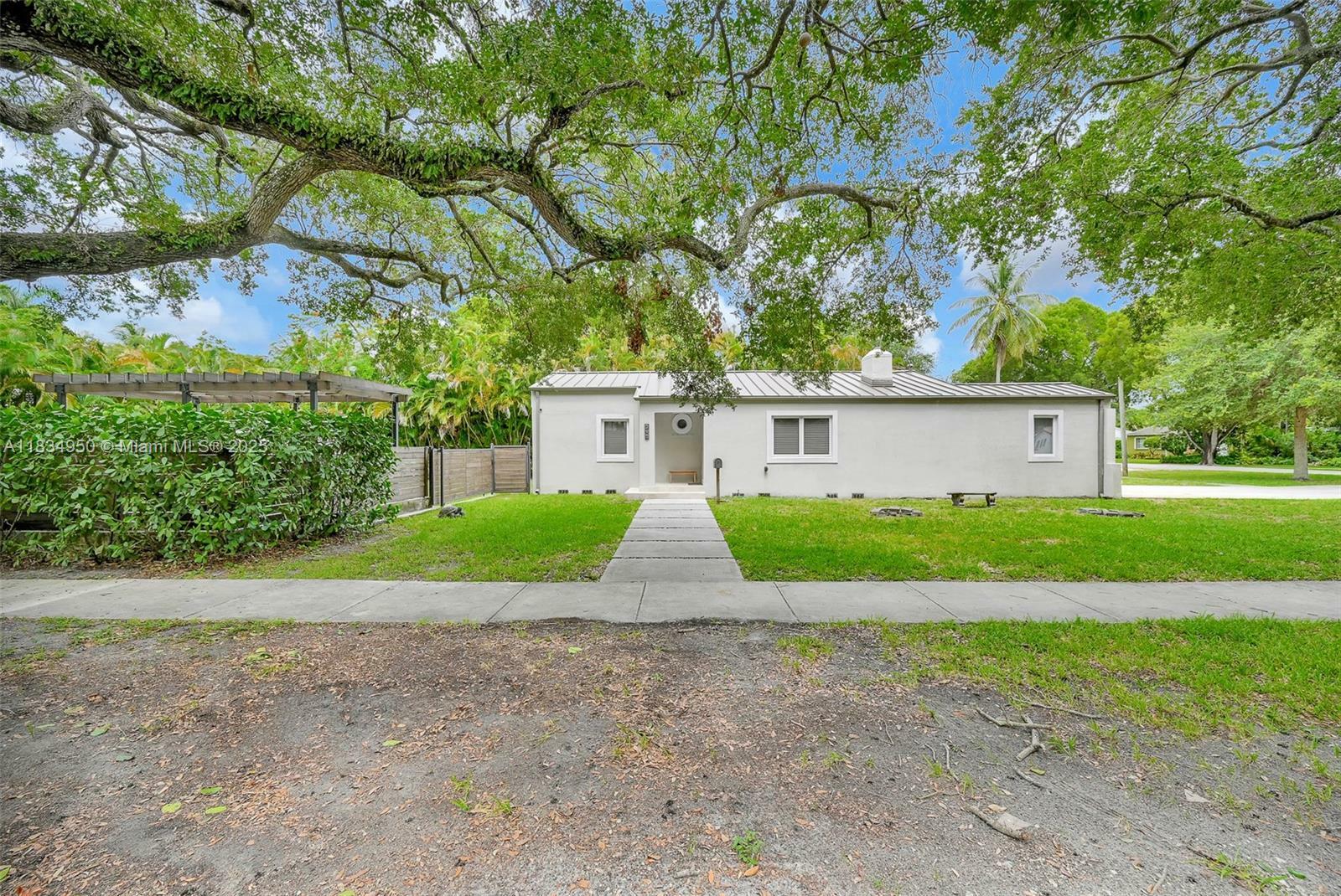 295 De Leon Dr  Miami Springs FL 33166 photo