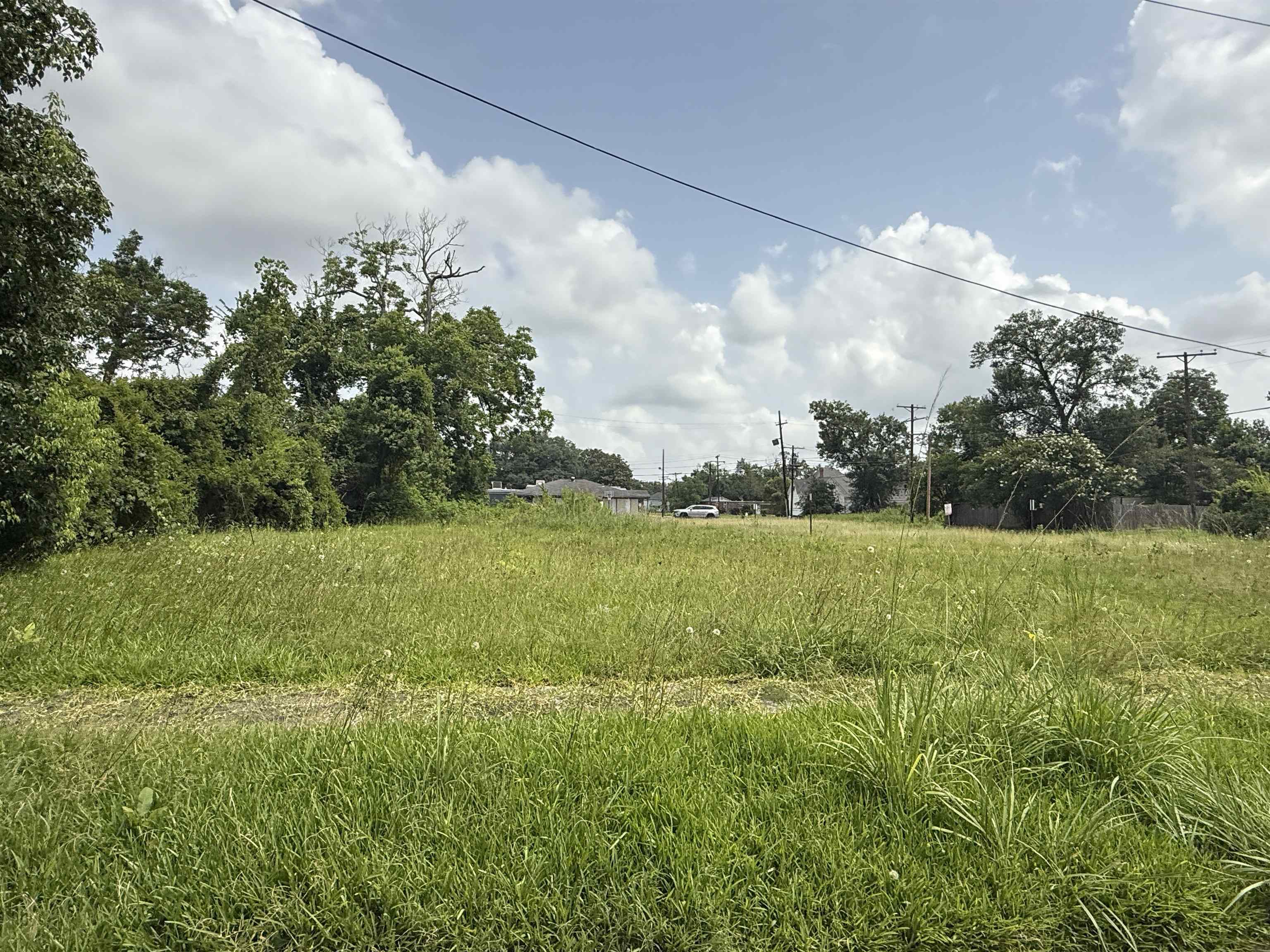 Property Photo:  1304 W Cherry Ave  TX 77630 