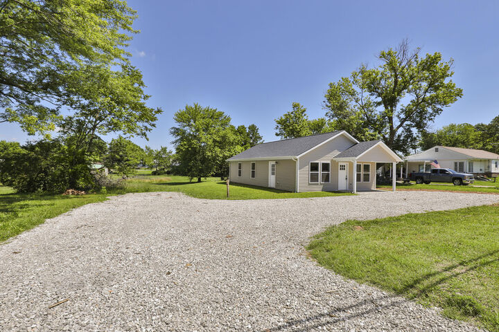 Property Photo:  203 E Madison Street  MO 65723 