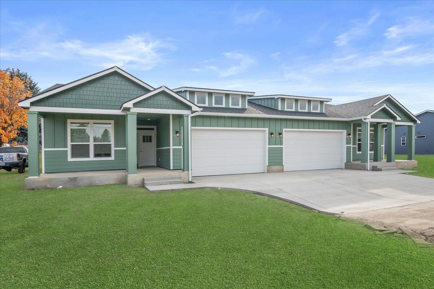 Property Photo: 11514 E 13th Ln 11516 WA 99206