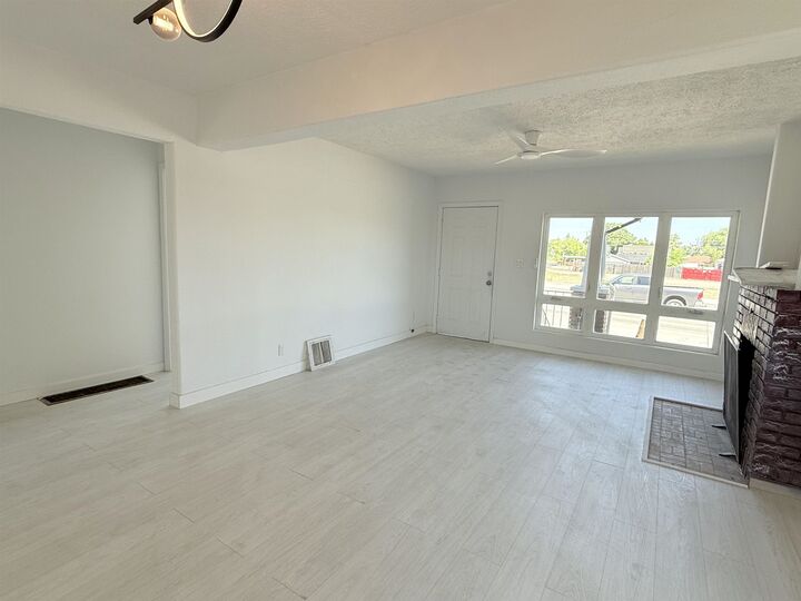 Property Photo:  3012 E Wellesley Ave  WA 99217 