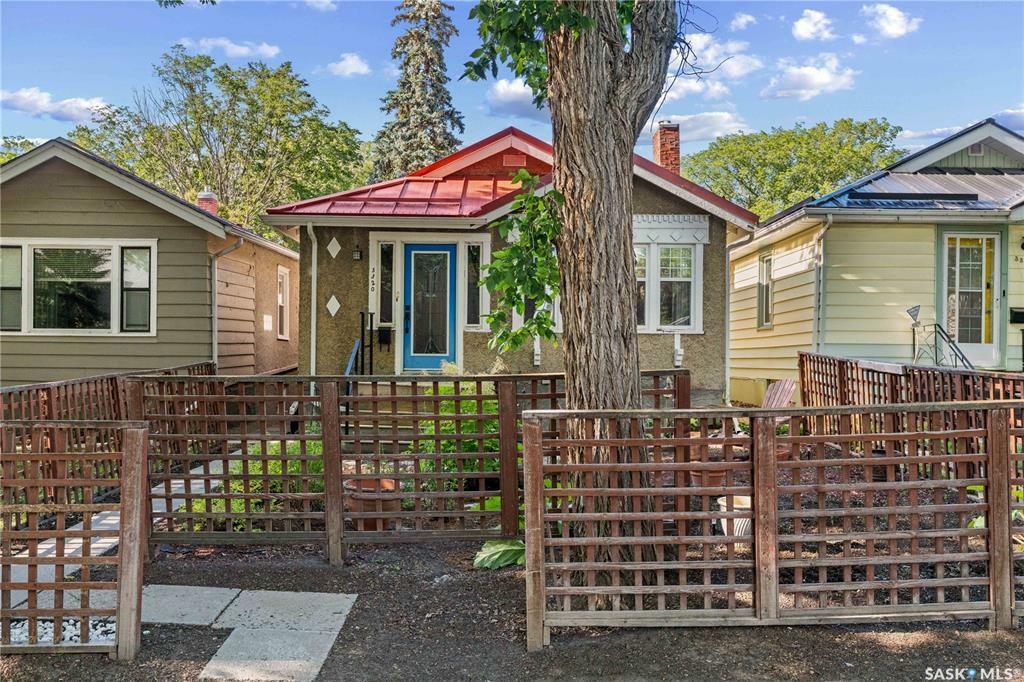 Property Photo: 3320 15th Avenue SK S4T 1T2